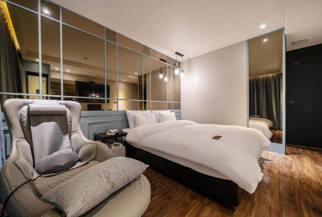 Hotel French Code Myeongji Busan Exterior photo